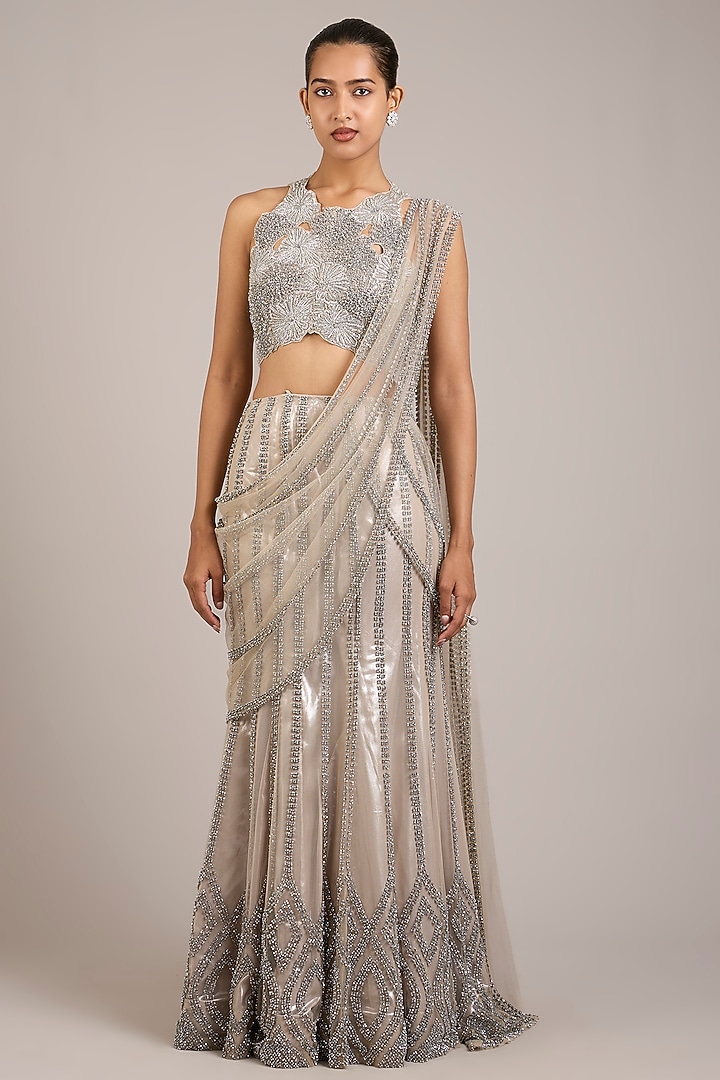 Silver Tulle Floral Hand Embellished Skirt Bridal Saree Set by Rohit Gandhi & Rahul Khanna at Pernia's Pop Up Shop