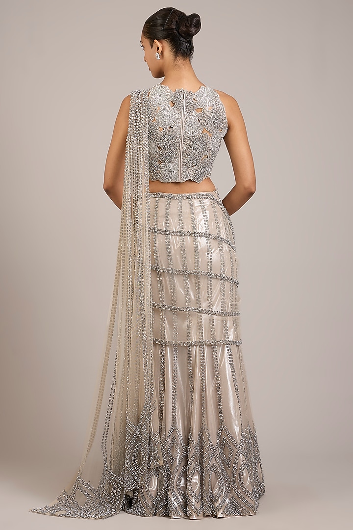 Silver Tulle Floral Hand Embellished Skirt Bridal Saree Set by Rohit Gandhi & Rahul Khanna at Pernia's Pop Up Shop