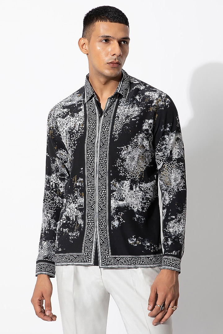 Black & Off-White Silk Crepe Printed Wedding Shirt by Rohit Gandhi & Rahul Khanna Men at Pernia's Pop Up Shop