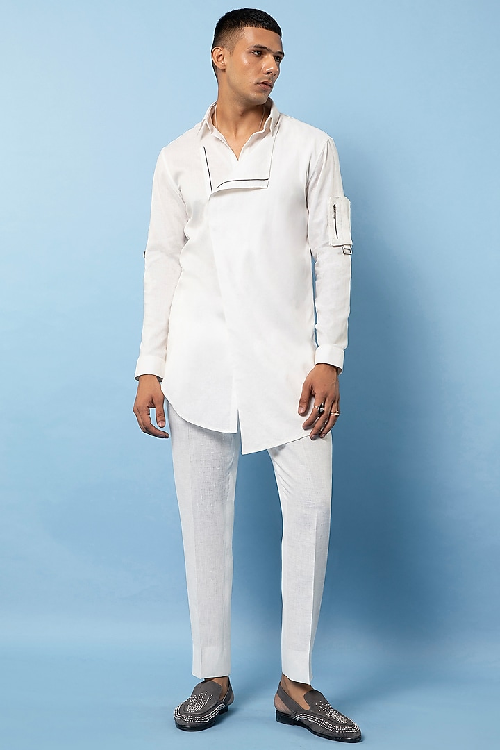 Off-White Cotton Asymmetric Party Wear Shirt by Rohit Gandhi & Rahul Khanna Men at Pernia's Pop Up Shop