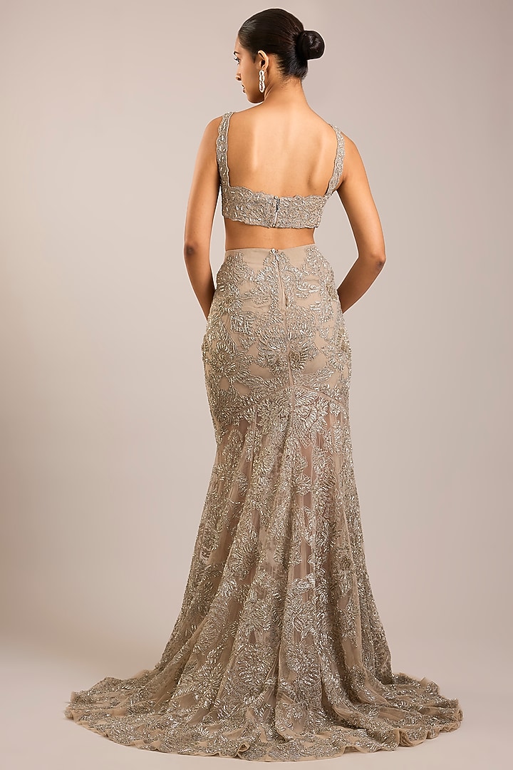 Antique Silver Tulle Embellished Bridal Lehenga Set by Rohit Gandhi & Rahul Khanna at Pernia's Pop Up Shop