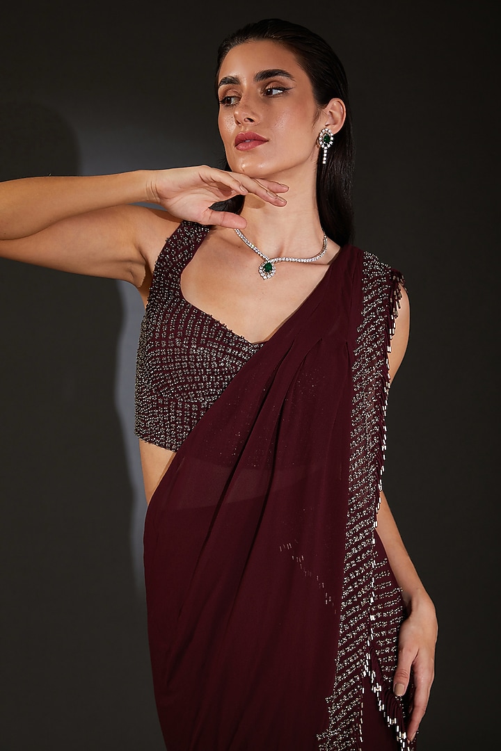Red Georgette Embroidered Pre-Stitched Reception Saree Set by Rohit Gandhi & Rahul Khanna at Pernia's Pop Up Shop