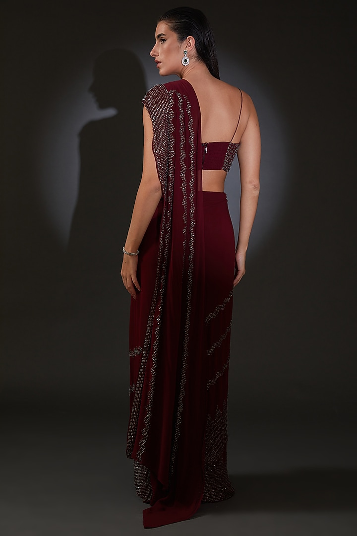 Barn Maroon Silk Georgette Embroidered Pre-Stitched Reception Saree Set by Rohit Gandhi & Rahul Khanna at Pernia's Pop Up Shop