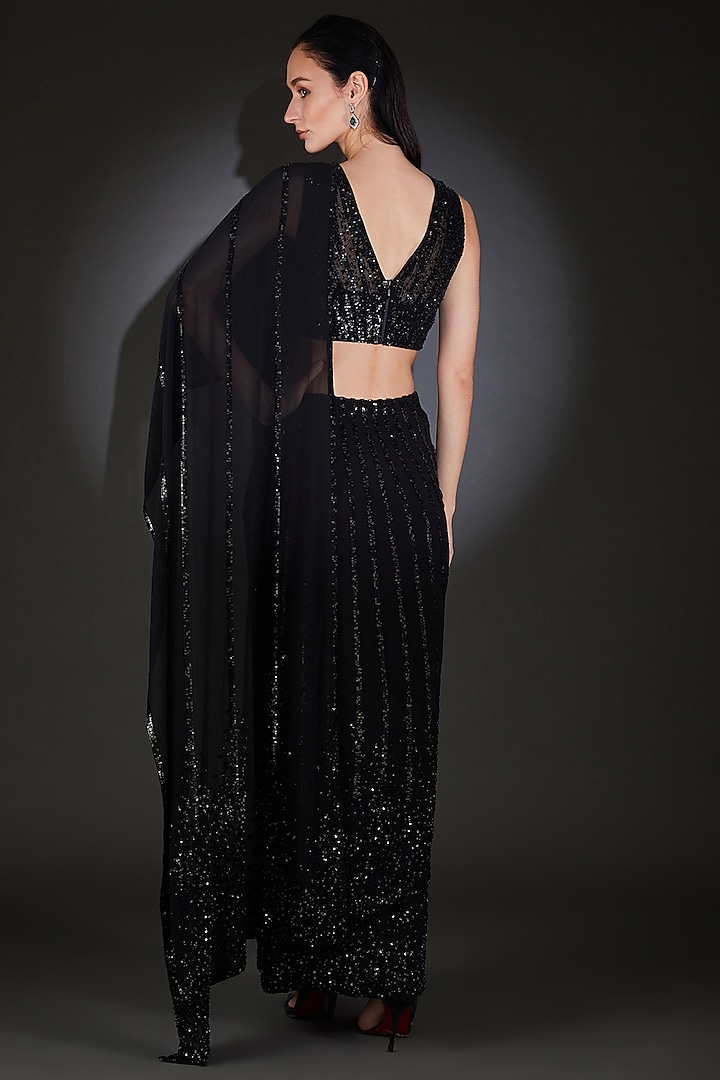 Black Nylon Tulle Metallic Embellished Draped Reception Saree Set by Rohit Gandhi & Rahul Khanna at Pernia's Pop Up Shop