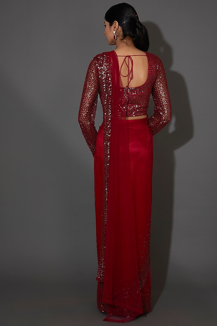 Crimson Red Tulle Sequins Embellished Reception Saree Set by Rohit Gandhi & Rahul Khanna at Pernia's Pop Up Shop