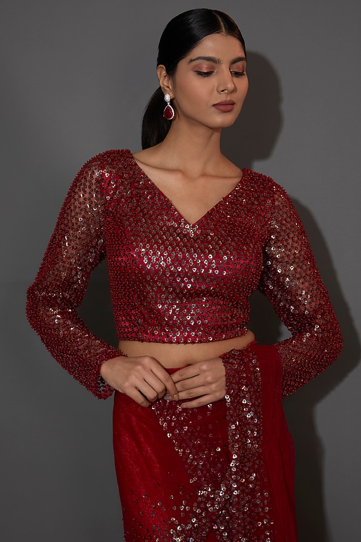 Crimson Red Tulle Sequins Embellished Reception Saree Set by Rohit Gandhi & Rahul Khanna at Pernia's Pop Up Shop