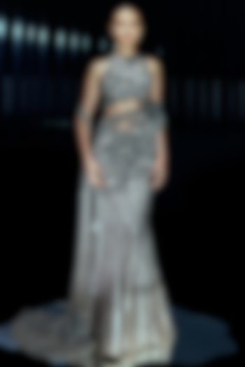 Silver Tulle & Viscose Crepe Bead Work Concept Bridal Saree Set by Rohit Gandhi & Rahul Khanna at Pernia's Pop Up Shop