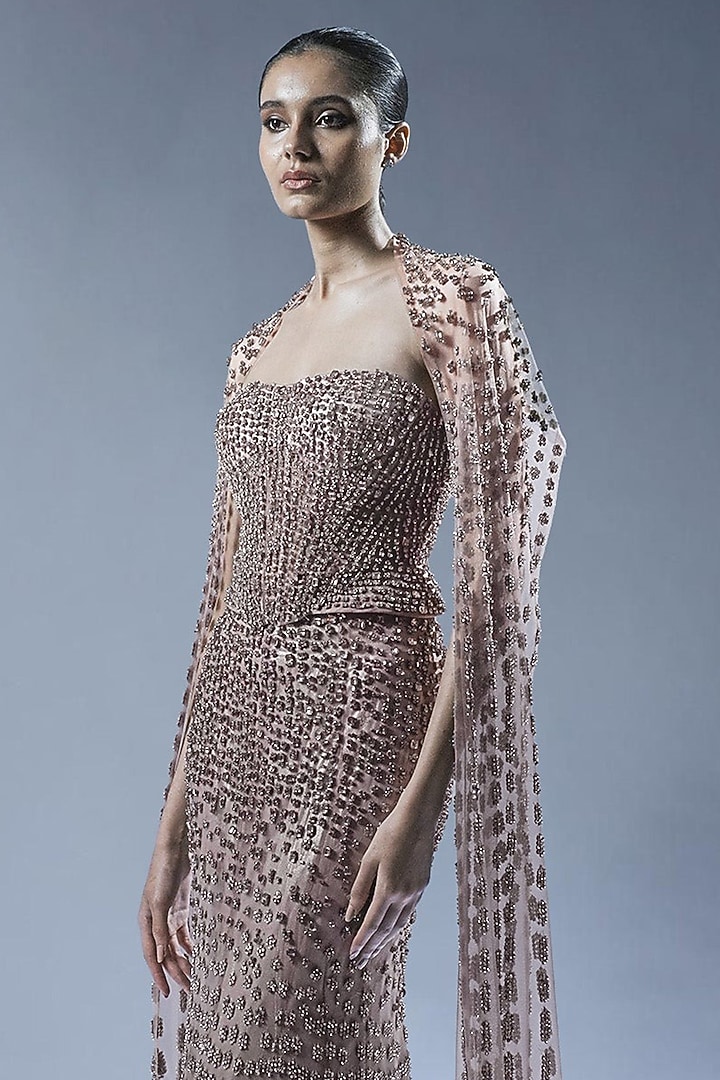 Vintage Rose Tulle Embellished Bridal Lehenga Set by Rohit Gandhi & Rahul Khanna at Pernia's Pop Up Shop