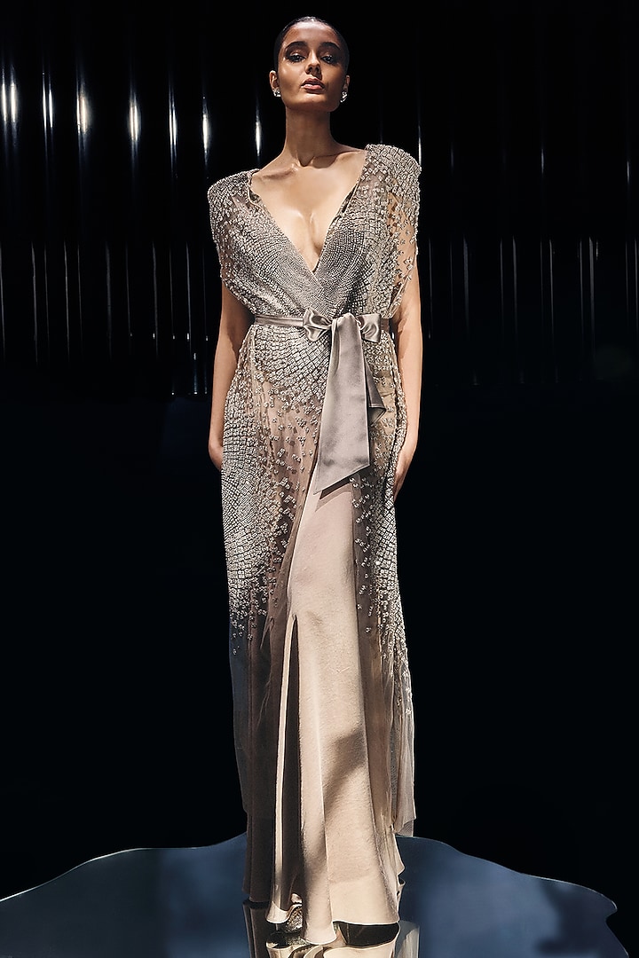 Vintage Rose Tulle Sequins Embellished Cape Set by Rohit Gandhi & Rahul Khanna at Pernia's Pop Up Shop