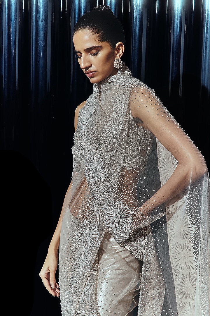 Silver Tulle & Viscose Crepe Sequins Embellished Concept Bridal Saree Set by Rohit Gandhi & Rahul Khanna at Pernia's Pop Up Shop