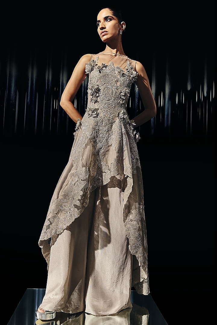 Silver Tulle & Viscose Crepe 3D Floral Embroidered Party Wear Dress by Rohit Gandhi & Rahul Khanna at Pernia's Pop Up Shop