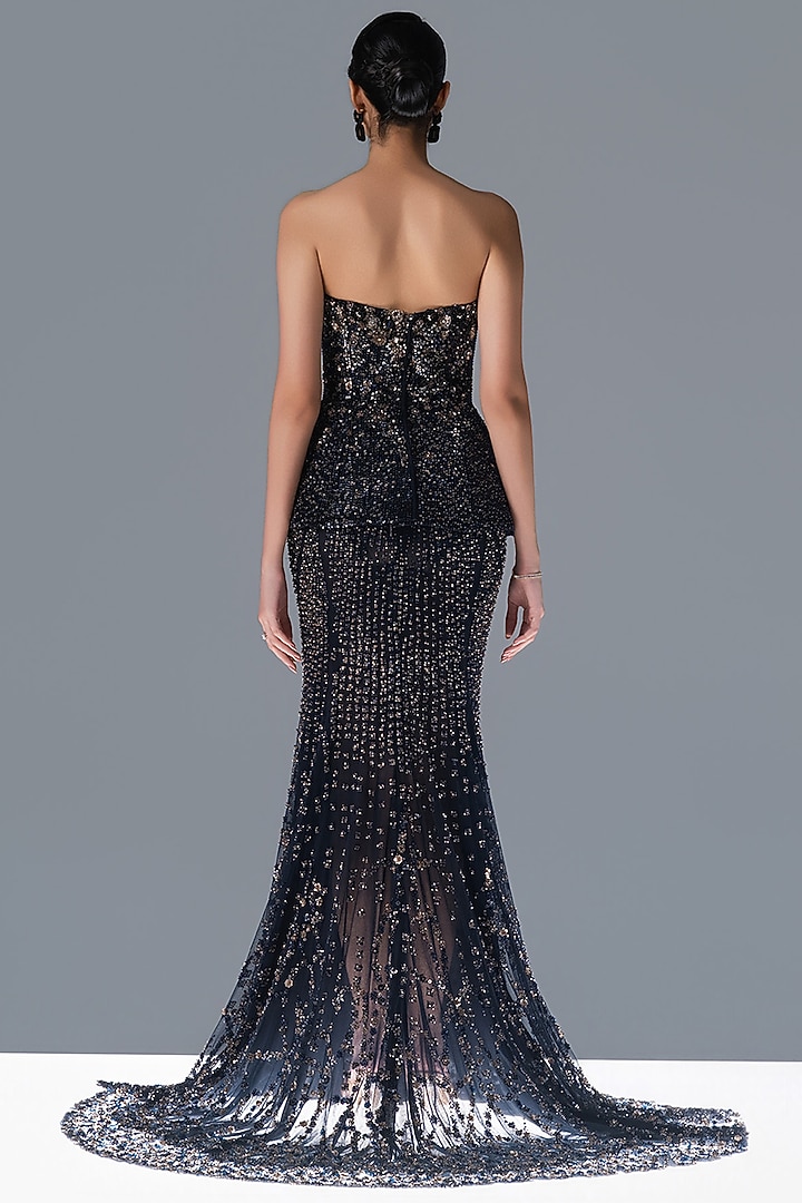 Navy Tulle Crystal Embellished Bridal Lehenga Set by Rohit Gandhi & Rahul Khanna at Pernia's Pop Up Shop