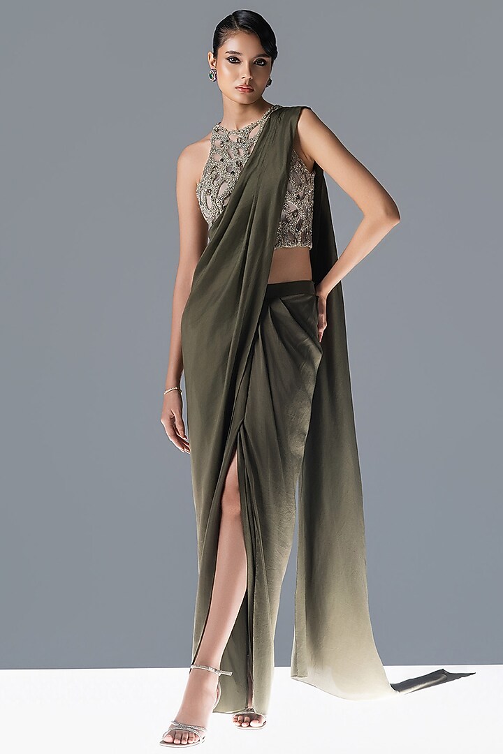 Sap Green Silk Draped Bridal Saree Set by Rohit Gandhi & Rahul Khanna at Pernia's Pop Up Shop