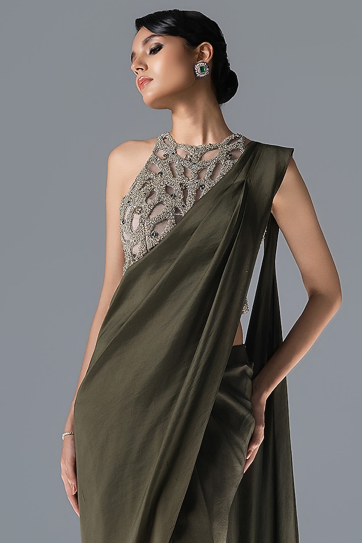 Sap Green Silk Draped Bridal Saree Set by Rohit Gandhi & Rahul Khanna at Pernia's Pop Up Shop