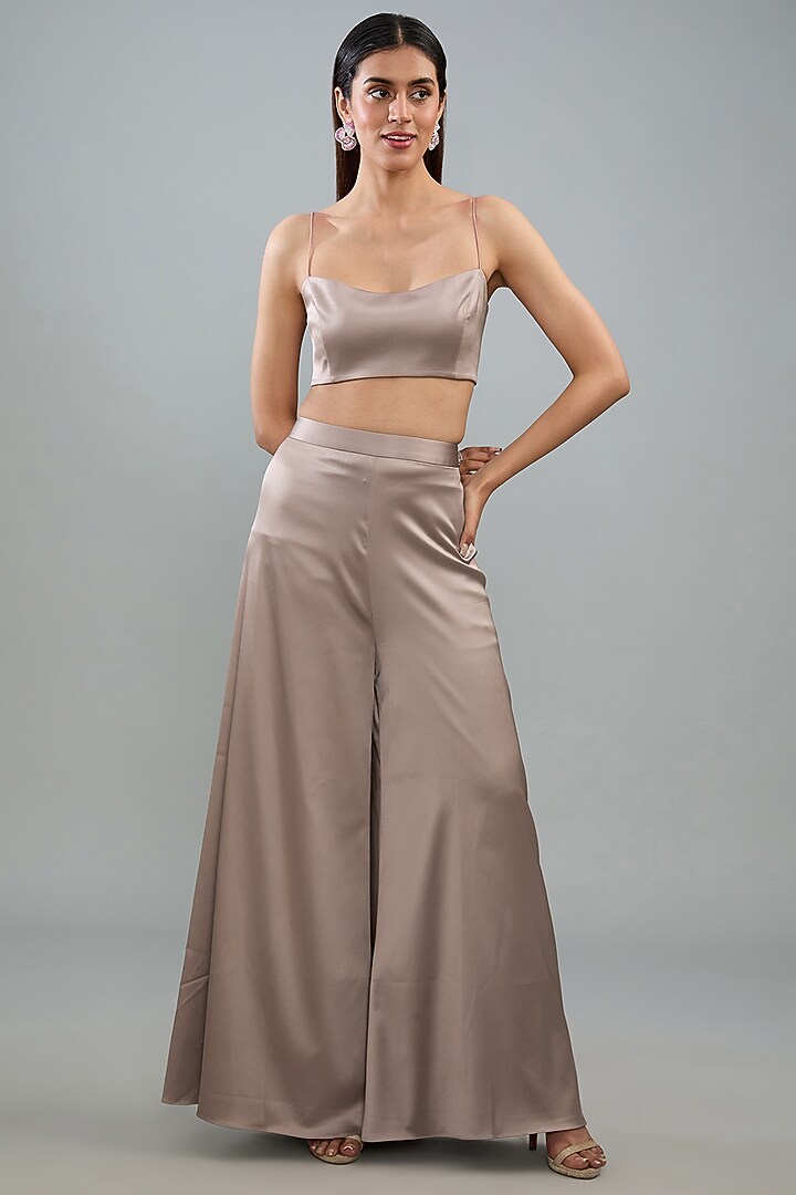 Gold Tulle Hand & Machine Embroidered Cape Set by Rohit Gandhi & Rahul Khanna at Pernia's Pop Up Shop