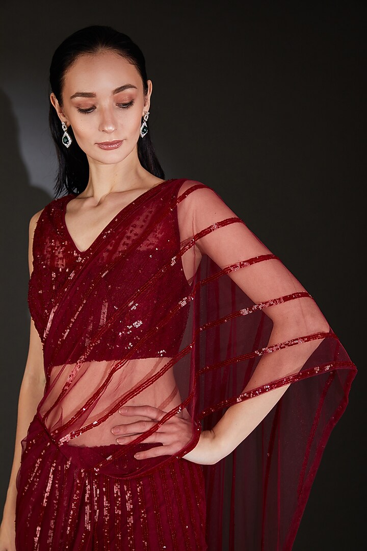 Ruby Tulle Embroidered
Handcrafted Bridal Saree Set by Rohit Gandhi & Rahul Khanna at Pernia's Pop Up Shop