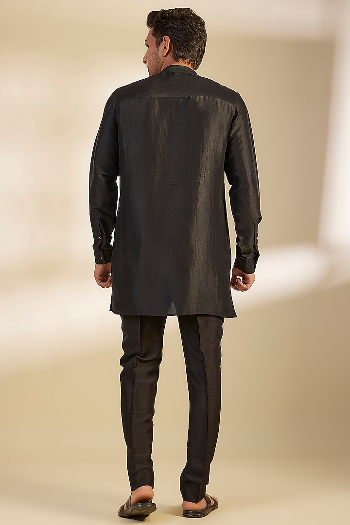 Black Cotton Embroidered Kurta Set by Rohit Gandhi & Rahul Khanna Men at Pernia's Pop Up Shop