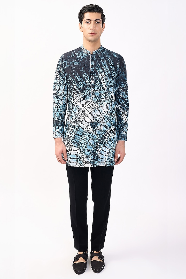 Navy Cotton Shibori Printed Kurta by Rohit Gandhi & Rahul Khanna Men at Pernia's Pop Up Shop