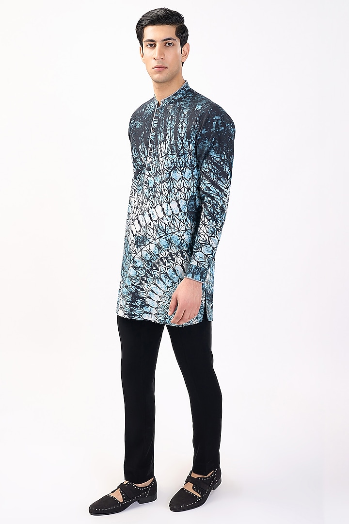 Navy Cotton Shibori Printed Kurta by Rohit Gandhi & Rahul Khanna Men at Pernia's Pop Up Shop