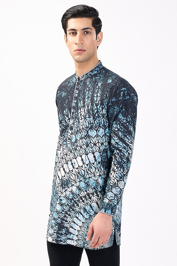 Navy Cotton Shibori Printed Kurta by Rohit Gandhi & Rahul Khanna Men at Pernia's Pop Up Shop