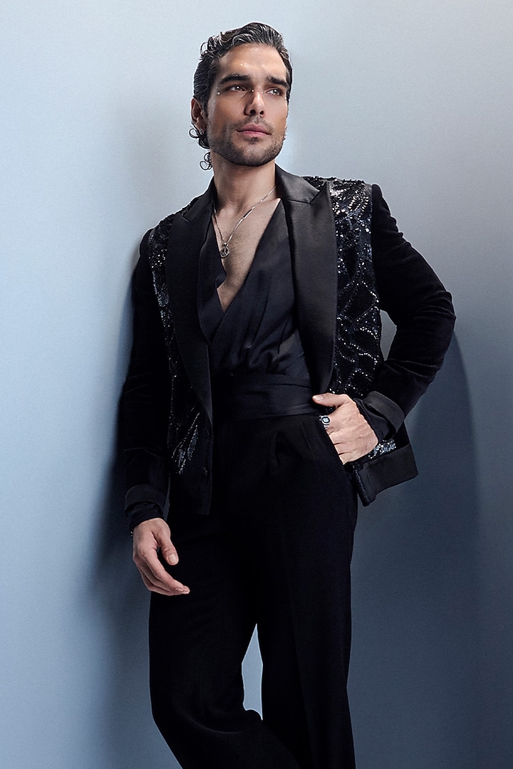 Black Velvet Sequin Embroidered Jacket by Rohit Gandhi & Rahul Khanna Men at Pernia's Pop Up Shop