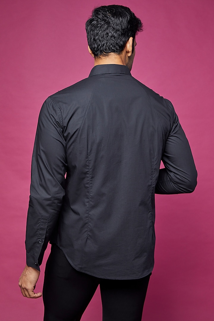 Black Cotton Party Wear Shirt by Rohit Gandhi & Rahul Khanna Men at Pernia's Pop Up Shop