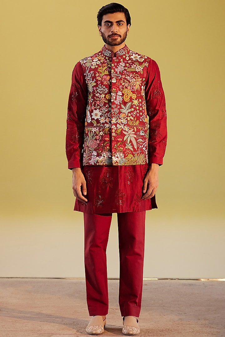 Burgundy Silk Embroidered Bundi Jacket With Kurta Set by Rahul Mishra Men