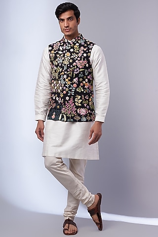 Black Silk Embroidered Bundi Jacket by Rahul Mishra Men