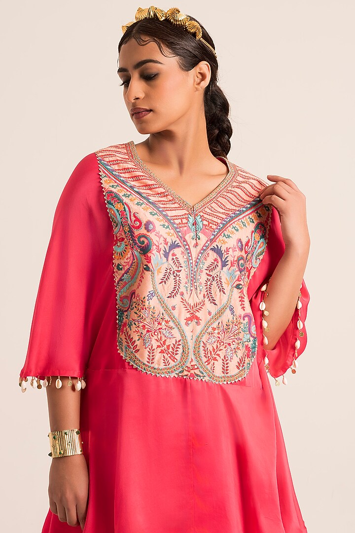 Pink Dola Silk & Satin Printed Kaftan Set by Ruhr India at Pernia's Pop Up Shop