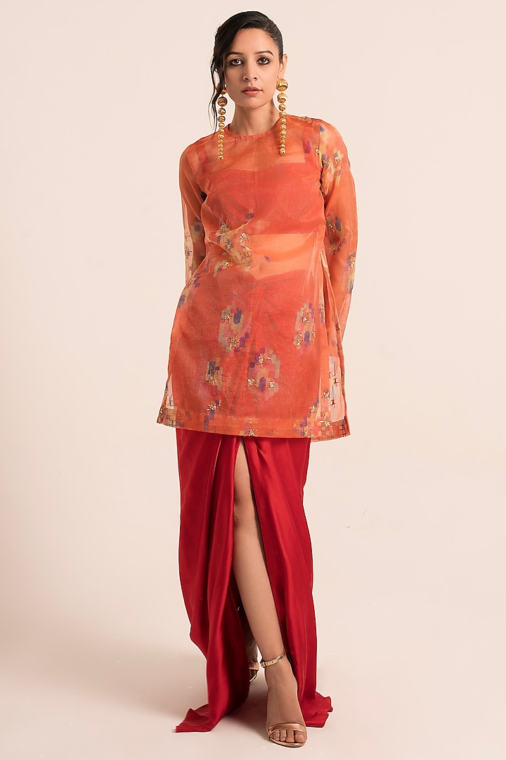 Red Organza & Tissue Moti Embroidered Kurta Set by Ruhr India at Pernia's Pop Up Shop