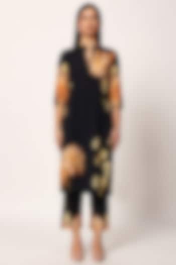 Black & Multi-Colored Cotton Floral Printed Kurta Set by RUHR INDIA at Pernia's Pop Up Shop