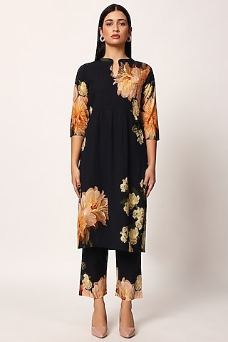 Black & Multi-Colored Cotton Floral Printed Kurta Set by RUHR INDIA