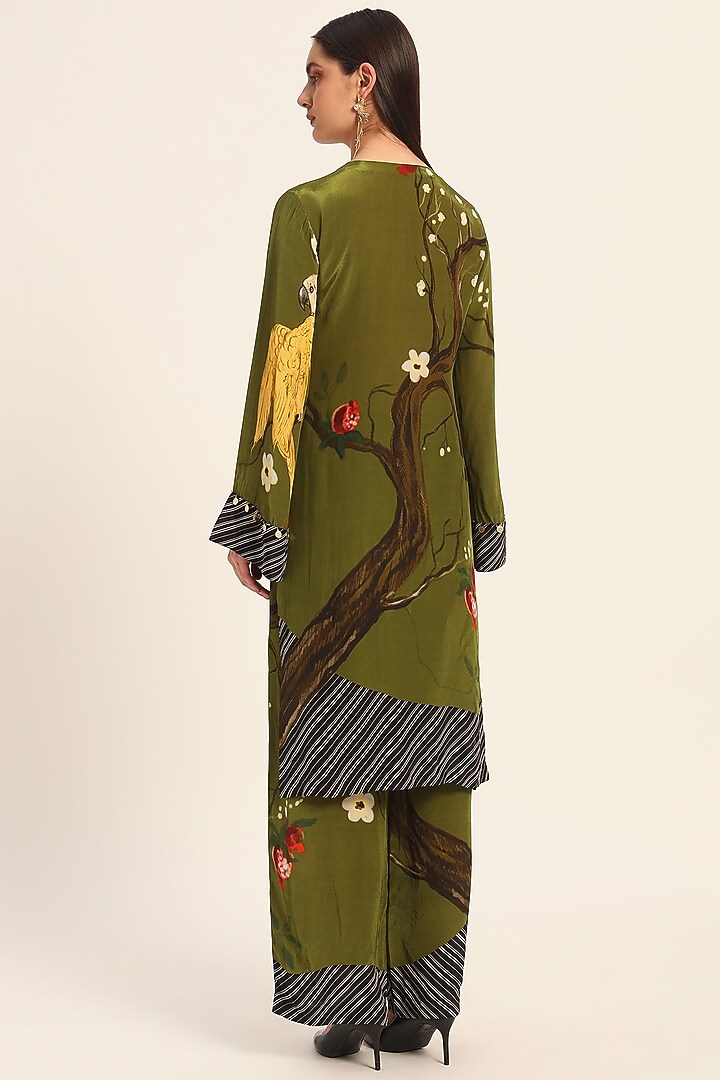 Green Crepe Digital Printed & Hand Embroidered Kurta Set by RUHR INDIA at Pernia's Pop Up Shop