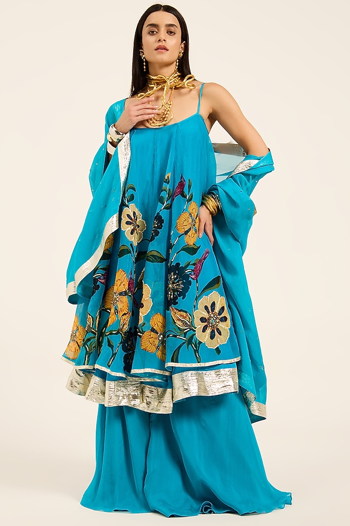 Firozi Blue Organza Hand Embroidered & Digital Printed Kurta Set by RUHR INDIA at Pernia's Pop Up Shop