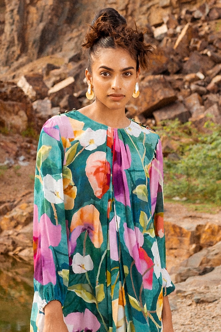 Turquoise Crepe Floral Printed Kurta Set by RUHR INDIA at Pernia's Pop Up Shop