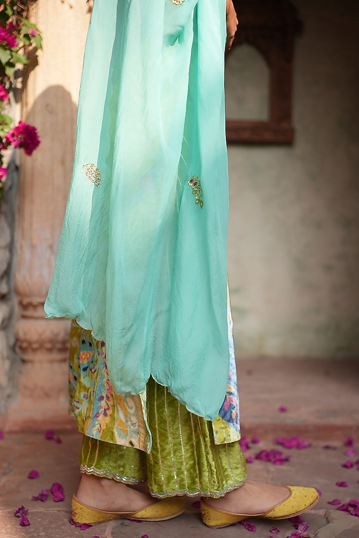 Parrot Green Embroidered Kurta Set by RUHR INDIA at Pernia's Pop Up Shop