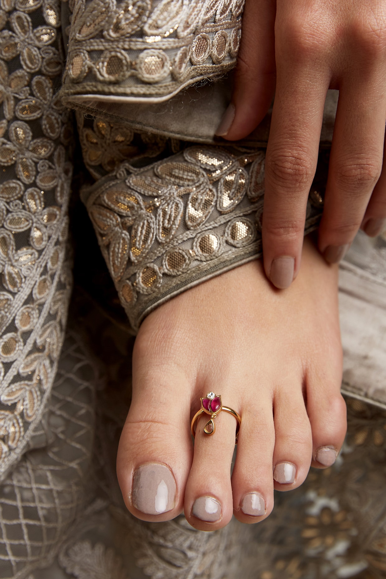 Toe Rings - Buy Toe Ring Online for Women in India | Myntra