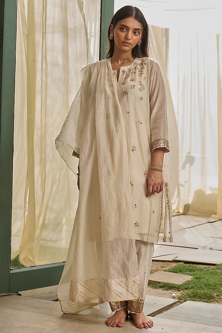 Soft White Chanderi Silk Zardosi Embroidered Kurta Set by Rhua at Pernia's Pop Up Shop
