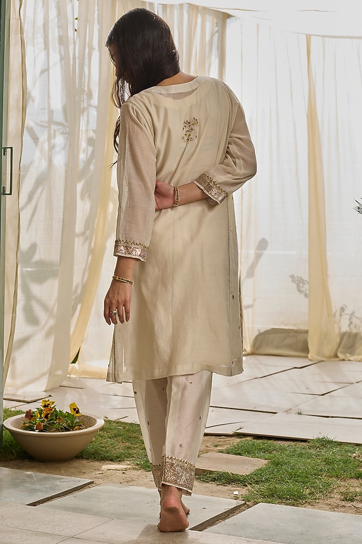Soft White Chanderi Silk Zardosi Embroidered Kurta Set by Rhua at Pernia's Pop Up Shop