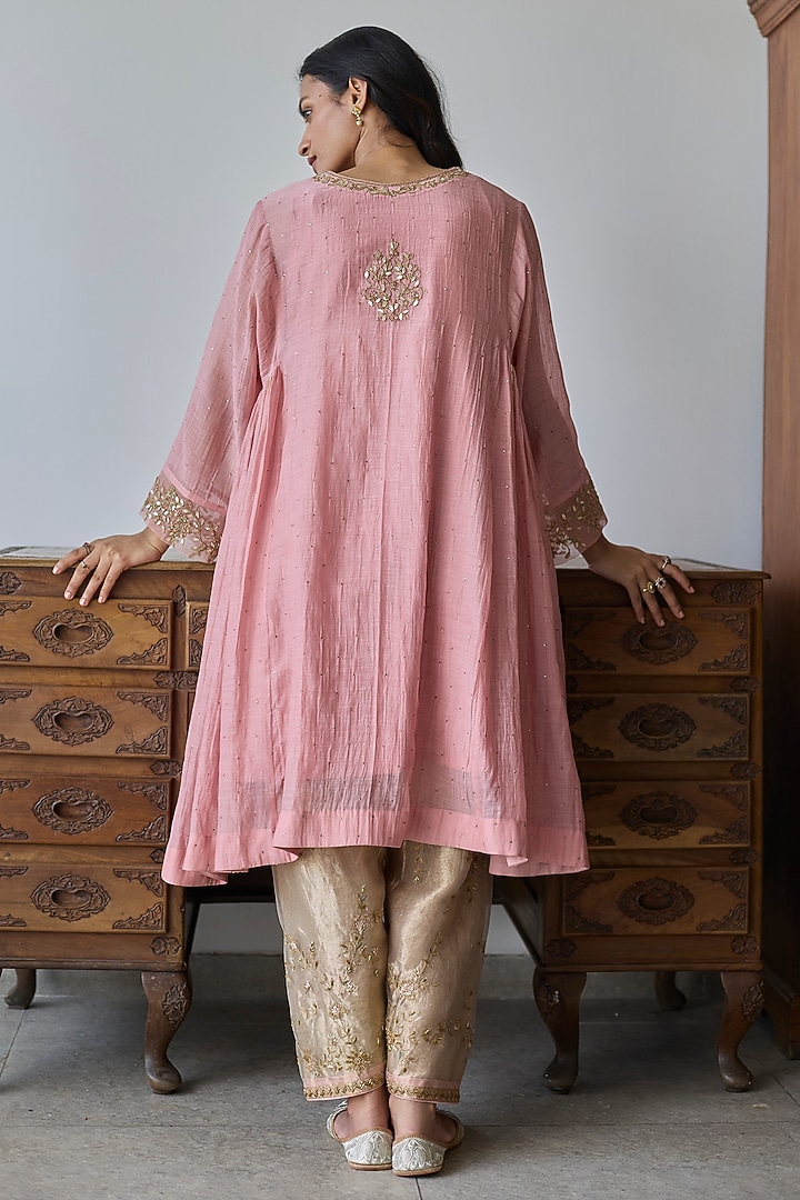 Soft Pink Mukaish Mul Chanderi Kalidar Kurta Set by Rhua at Pernia's Pop Up Shop