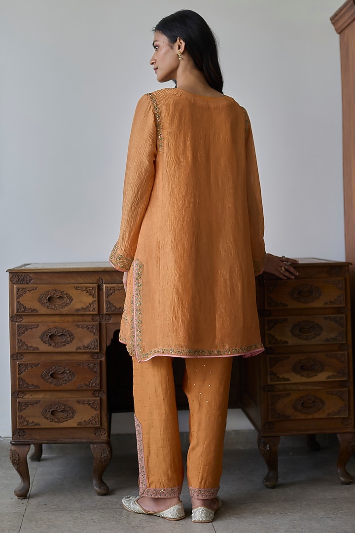 Mustard-Orange Crushed Chanderi Tissue Kurta Set by Rhua at Pernia's Pop Up Shop