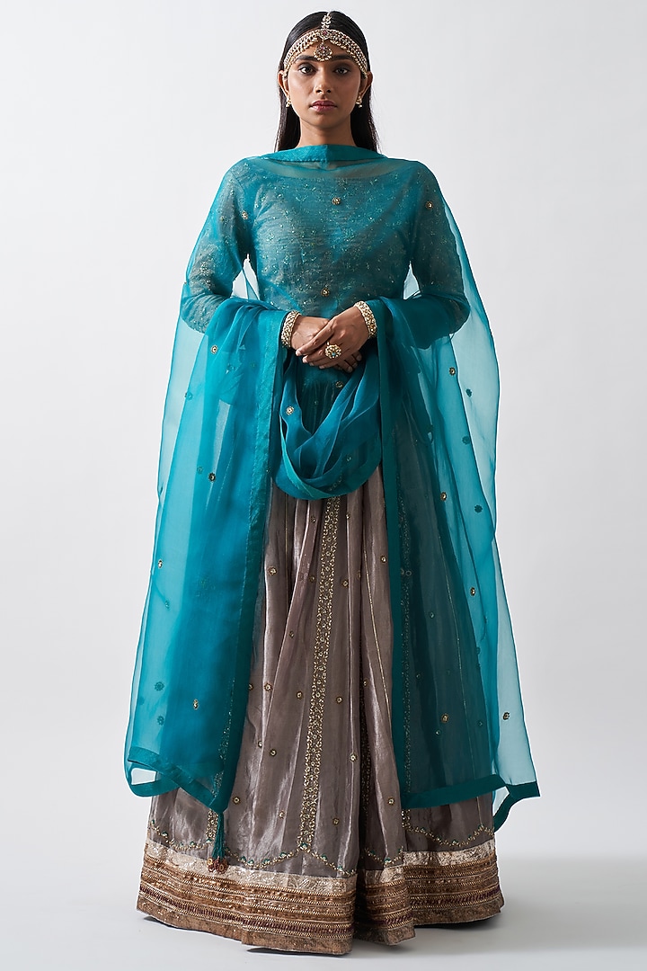 Silver Mauve Banarasi Silk Wedding Lehenga Set by Rhua at Pernia's Pop Up Shop