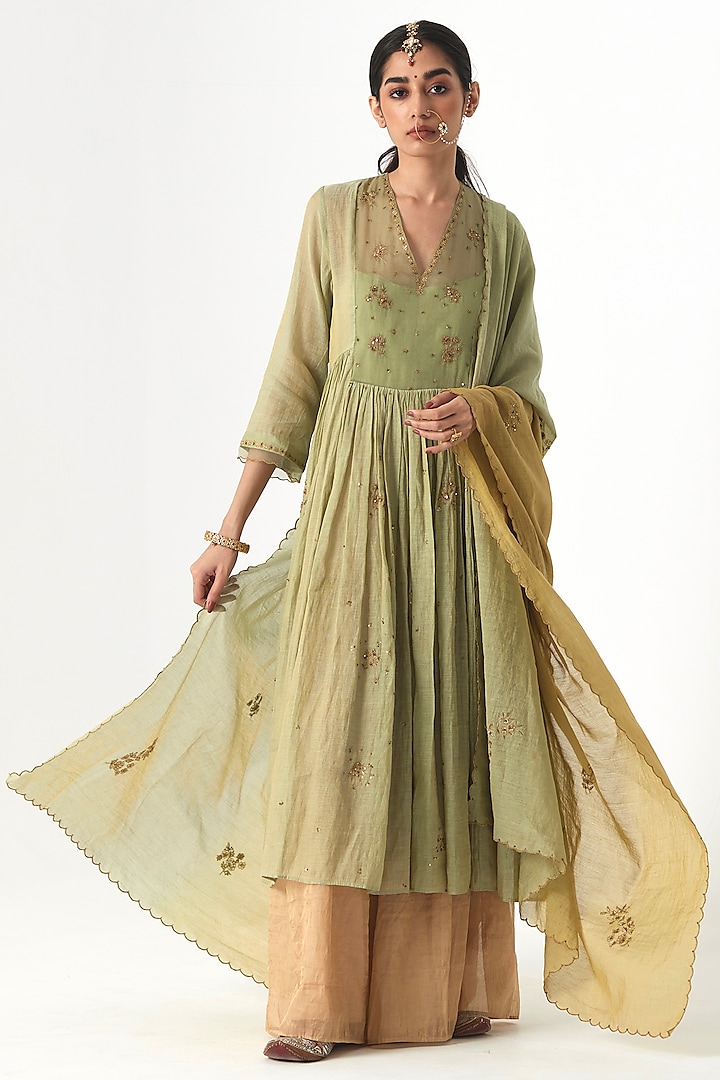 Pastel Green Tissue Chanderi Aari & Zardosi Embroidered Gathered Kurta Set by Rhua at Pernia's Pop Up Shop