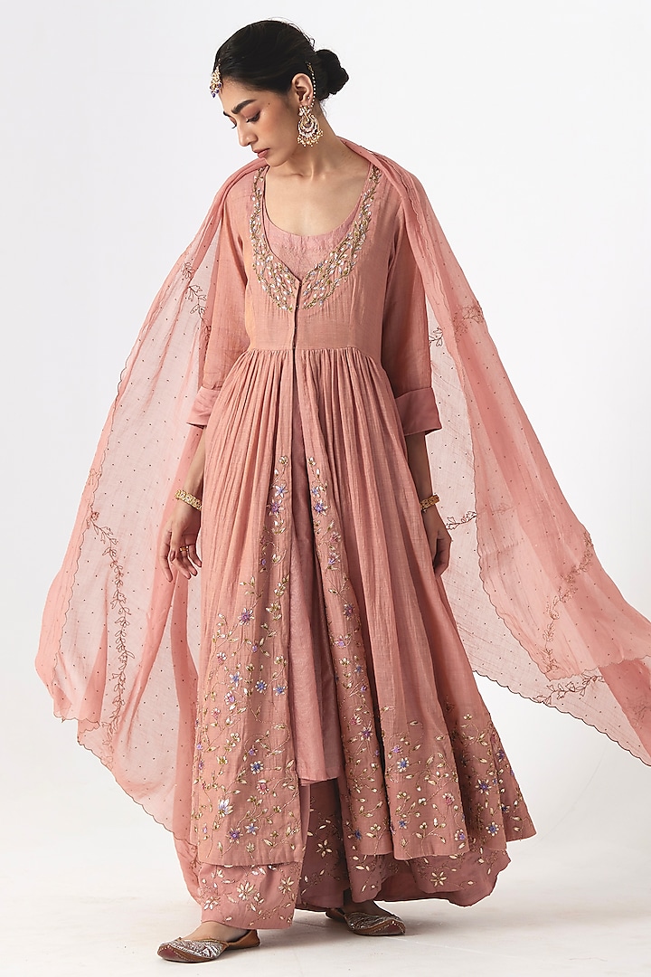 Peach Tissue Chanderi Aari & Gota Applique Hand Embroidered Anarkali Set by Rhua at Pernia's Pop Up Shop