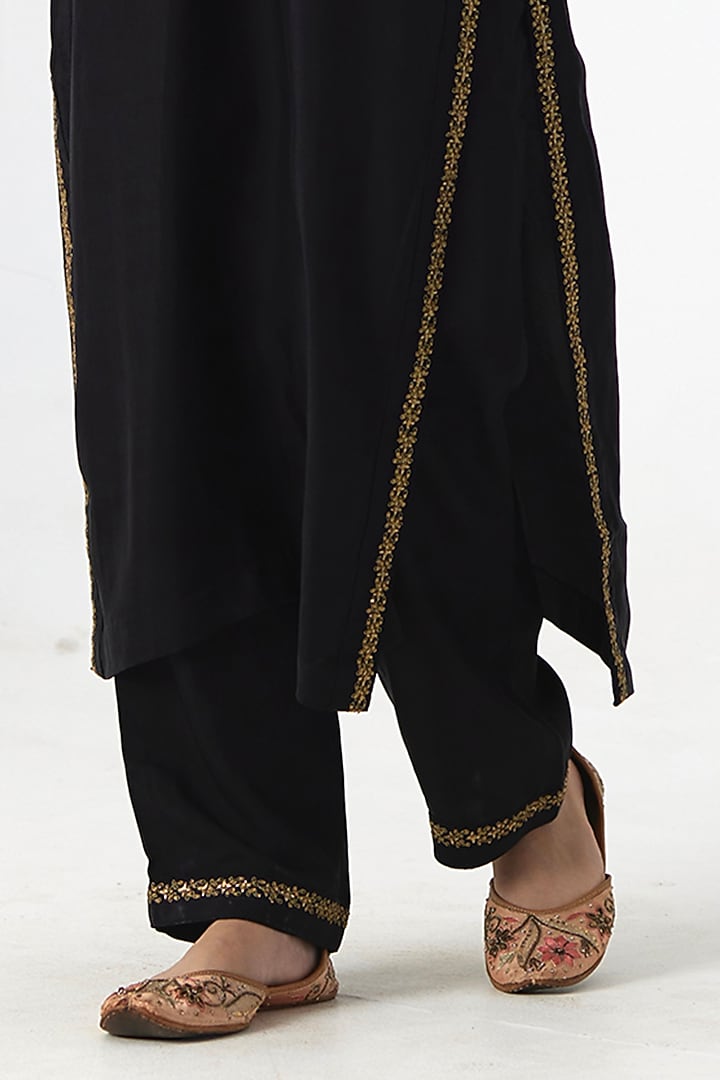 Black Pure Silk Aari & Zardosi Hand Embroidered Kurta Set by Rhua at Pernia's Pop Up Shop