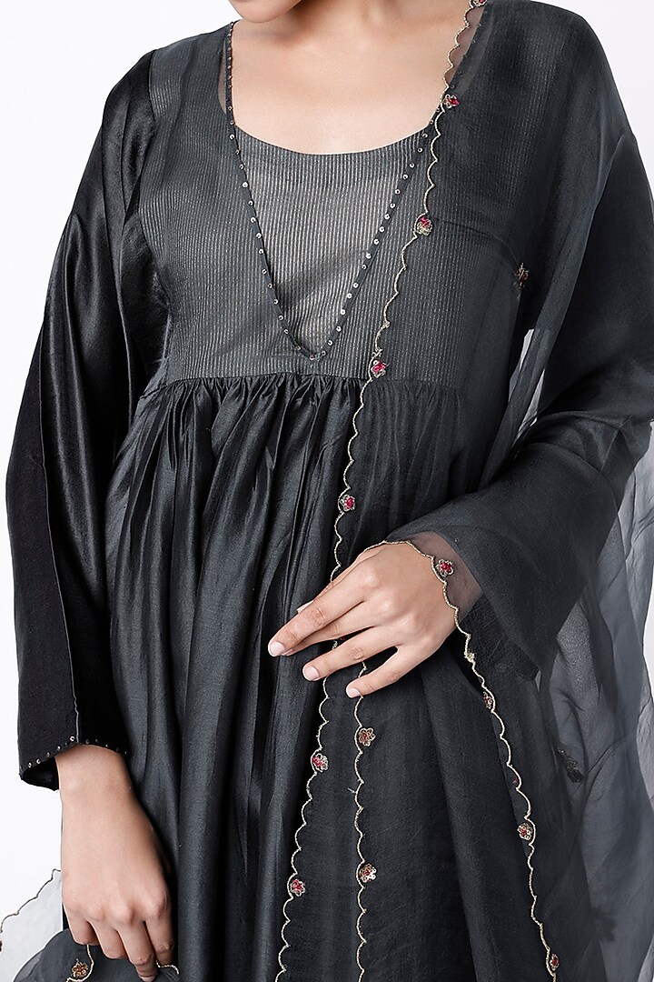 Charcoal Black Embroidered Kurta Set by Rhua at Pernia's Pop Up Shop