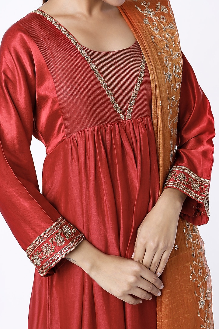 Deep Red Embroidered Kurta Set by Rhua at Pernia's Pop Up Shop