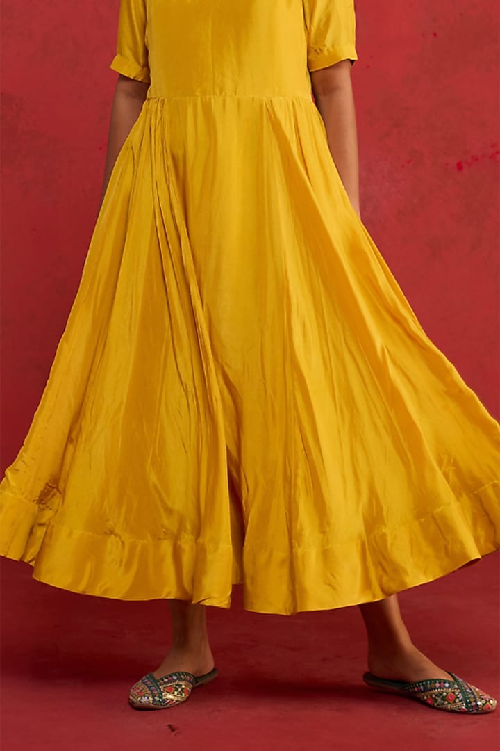 Yellow Silk Zardosi Embroidered Kurta Set by Rhua at Pernia's Pop Up Shop