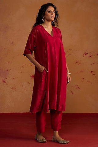 Deep Pome Pure Silk Kurta Set by Rhua