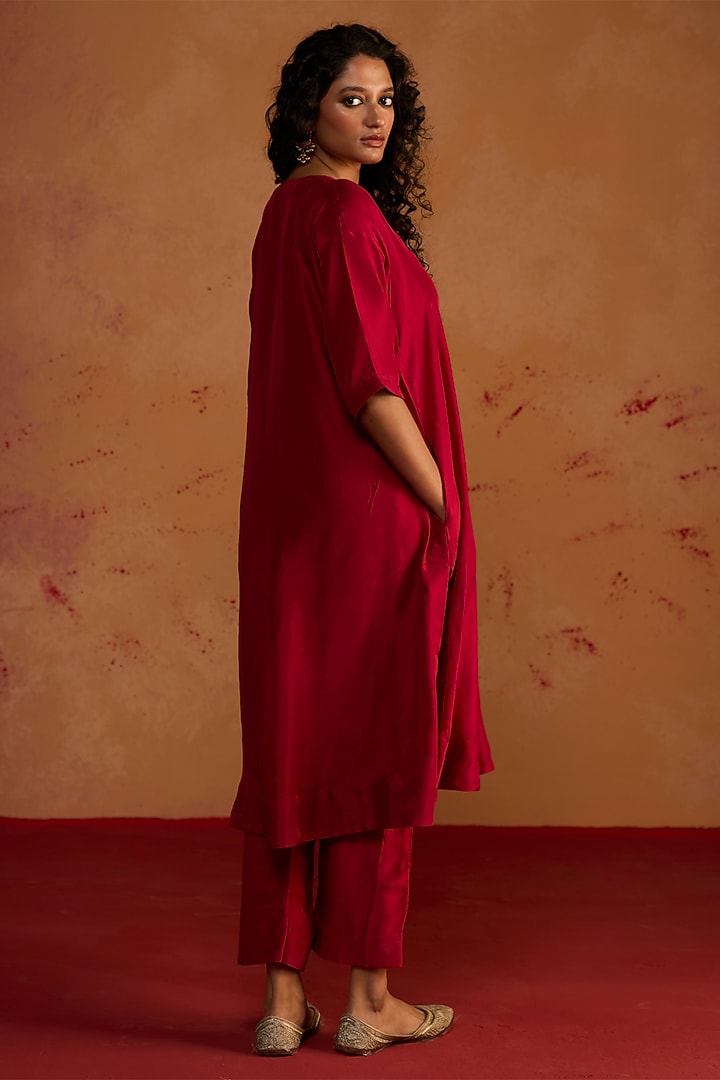 Deep Pome Pure Silk Kurta Set by Rhua at Pernia's Pop Up Shop